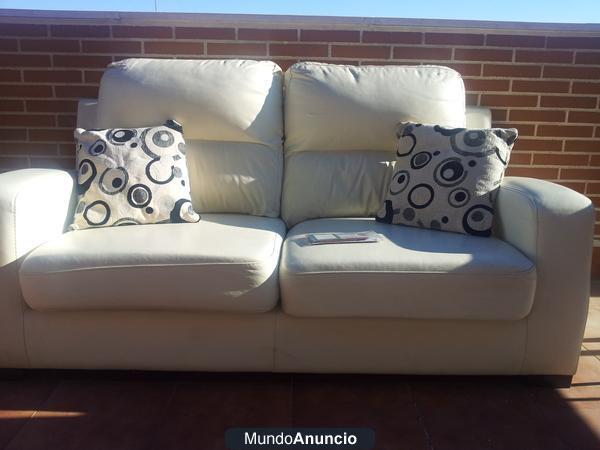 sofa de cuero crema