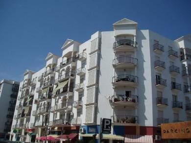 Apartamento con 3 dormitorios se vende en Estepona, Costa del Sol