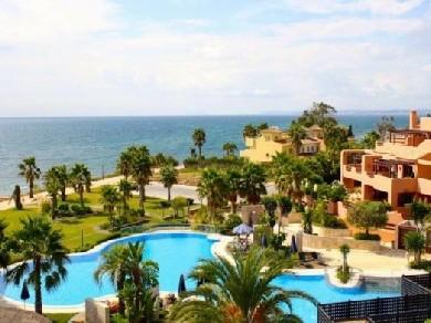 Apartamento con 2 dormitorios se vende en Estepona, Costa del Sol