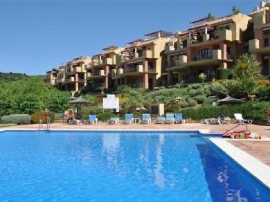 Apartamento con 2 dormitorios se vende en Marbella, Costa del Sol