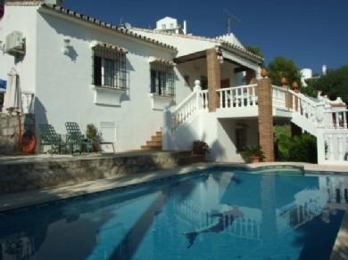 Chalet con 4 dormitorios se vende en Mijas Costa, Costa del Sol