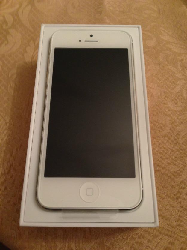 Iphone 5 64gb blanco nuevo sin usar y garantia apple