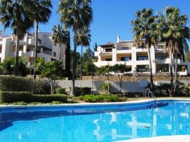 Apartamento con 3 dormitorios se vende en Benahavis, Costa del Sol