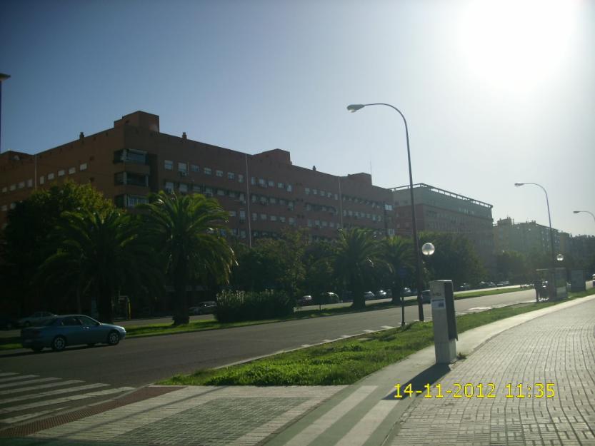 4 dormitorios, 2 baños, garaje, trastero y piscina