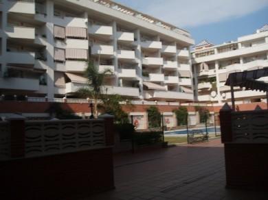 Apartamento con 3 dormitorios se vende en Estepona, Costa del Sol