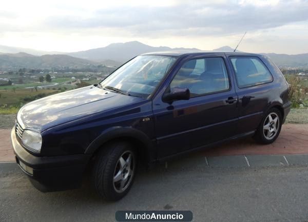 VOLKSWAGEN - GOLF GTI 2. 0 GASOLINA 8 V