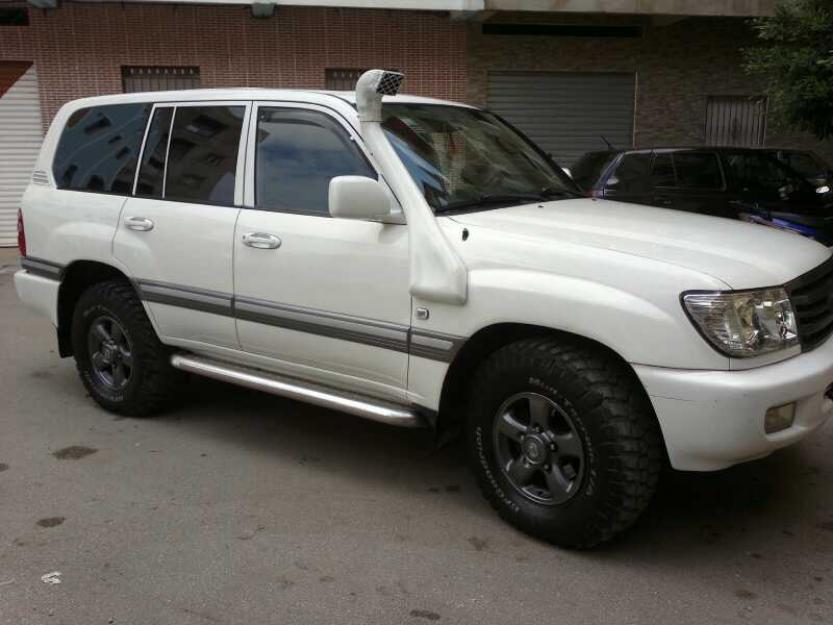 toyota land cruiser hdj 100