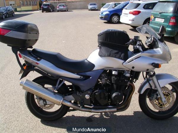 Kawasaki ZR 7 S