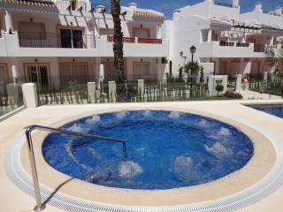 Apartamento en residencia : 4/5 personas - piscina - torrevieja  alicante (provincia de)  comunidad valenciana  espana