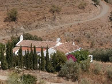 Chalet con 5 dormitorios se vende en Sedella, Axarquia