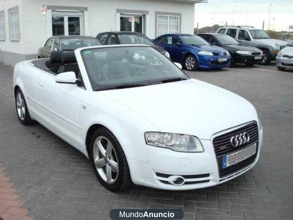 Audi A4 2,0 TDI S-LINE CABRIO