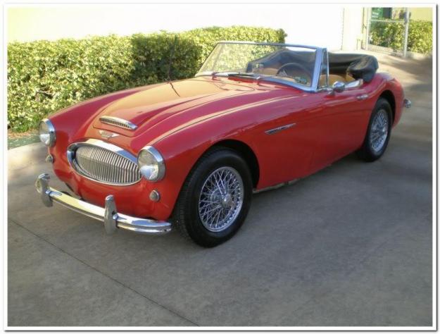 Austin Healey 3000 rojo sobre Tan 1965 con 3000 kilometros