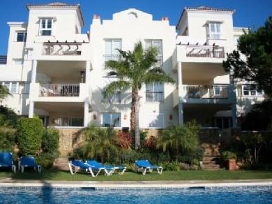 Apartamento con 2 dormitorios se vende en Marbella, Costa del Sol