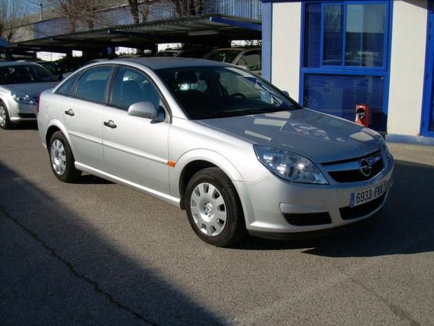 OPEL VECTRA  1.9CDTI 8V ESSENTIA120