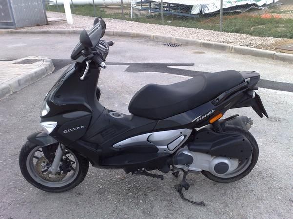 VENDO GILERA RUNNER 125  EN 1.500 E es una maravilla de moto