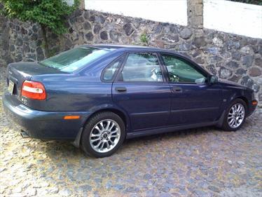 se vende volvo s40 motor 1.9t. diesel año 1998 full equip aire acondicionado cierre centra