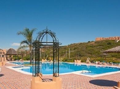 Apartamento con 2 dormitorios se vende en Manilva, Costa del Sol