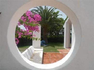 Chalet con 3 dormitorios se vende en Marbella, Costa del Sol