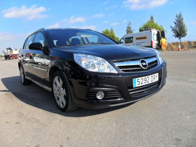 OPEL Signum 1.9CDTI 16v Cosmo AS