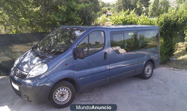 SE VENDE OPEL VIVARO 9 PLAZAS MODELO LARGO