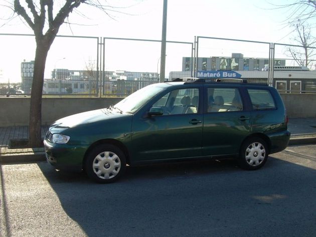 SEAT CORDOBA Cordoba Vario 1.6 Signo-a