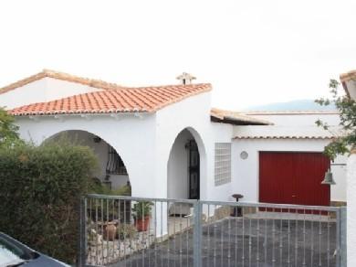 Chalet con 2 dormitorios se vende en Benidoleig