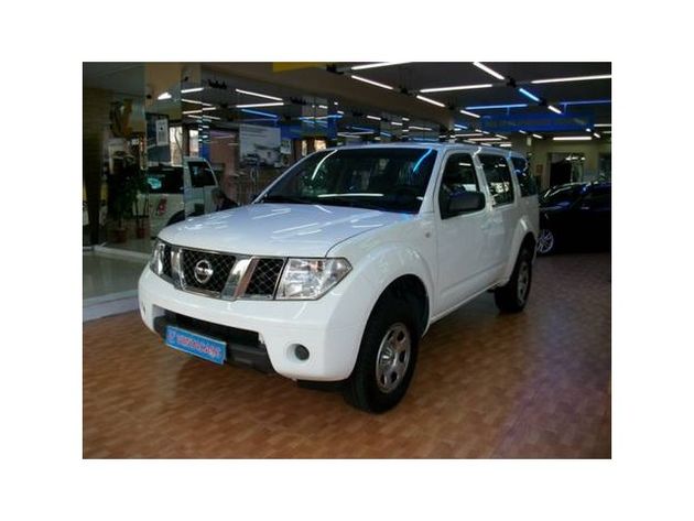 NISSAN PATHFINDER 2.5 dci 174 CV LE 7 PLAZAS 5p