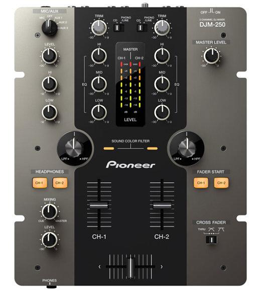 Vendo Pioneer DJM 250 - Nueva (solo sacada de la caja y usada 2 veces por curiosidad)