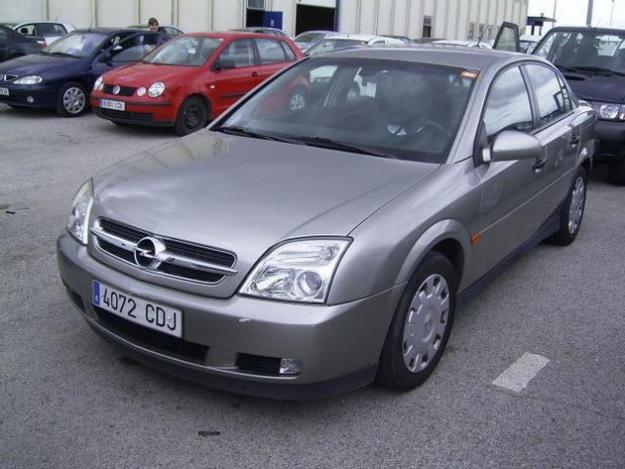 Venta de coche Opel VECTRA 2.0 DTI CONFORT '03 en Lleida