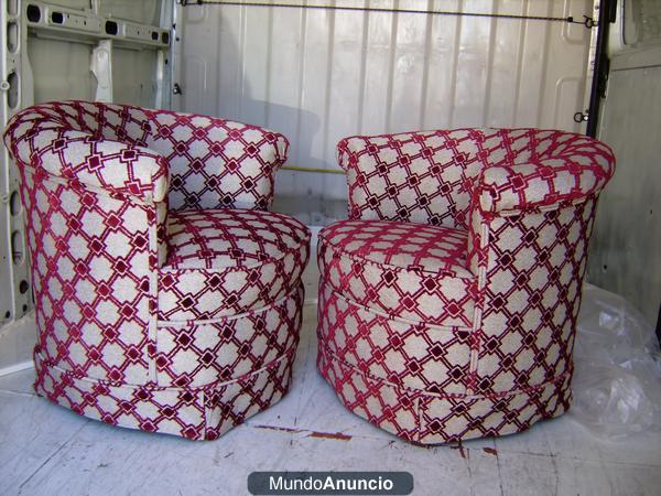 Se venden dos sillones de medio punto rojo