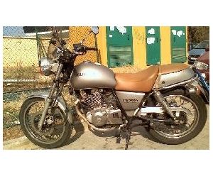 Suzuki TU 250 vendo por piezas.