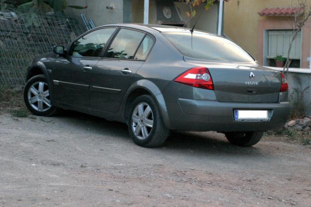 Cambio Renault Megane Sedane 120 c.v de 2005.