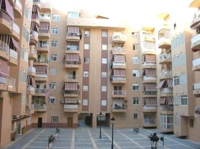 Apartamento con 3 dormitorios se vende en Estepona, Costa del Sol