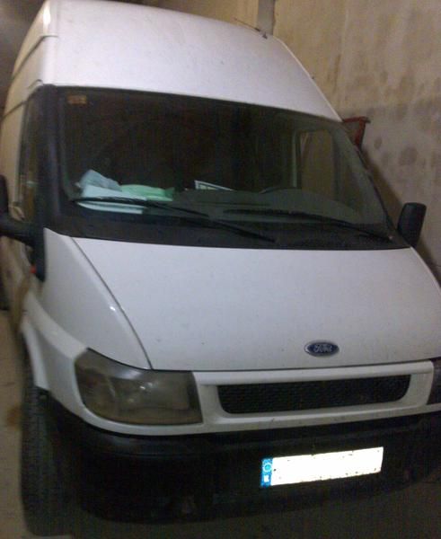 SE VENDE  Ford Transit FT 350 L Van 125