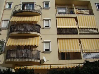 Apartamento con 3 dormitorios se vende en Estepona, Costa del Sol