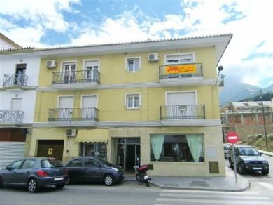 Apartamento con 3 dormitorios se vende en Alhaurin el Grande