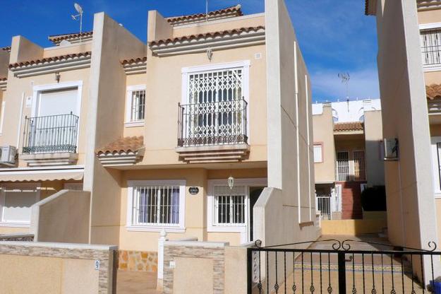 House for Sale in Guardamar Del Segura, Comunidad Valenciana, Ref# 2841975