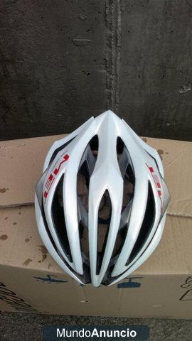 Casco ciclismo Met Sine Thesis