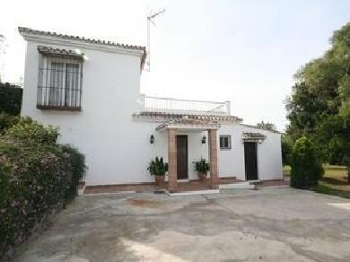 Chalet con 2 dormitorios se vende en Alhaurin el Grande