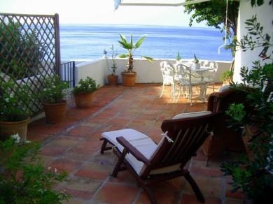 Chalet con 4 dormitorios se vende en Estepona, Costa del Sol