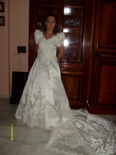 PRECIOSO   VESTIDO DE NOVIA