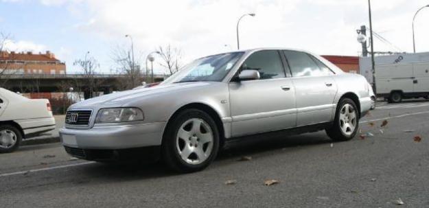 Comprar coche Audi A 8 2.5 TDi Quattro Tip. '02 en Madrid