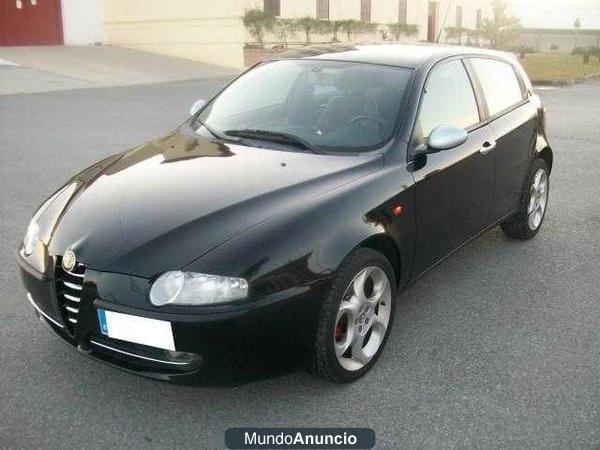 Alfa Romeo Romeo 147  1.6 Distinctive