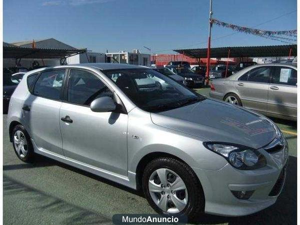 Hyundai i30 1.6 CRDI LIBRO DE REVISIONES