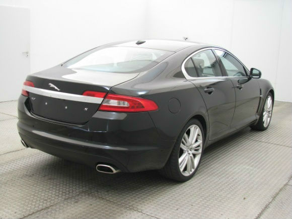 2010 Jaguar XF 3.0 D V6