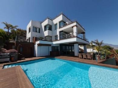 Chalet con 4 dormitorios se vende en Manilva, Costa del Sol