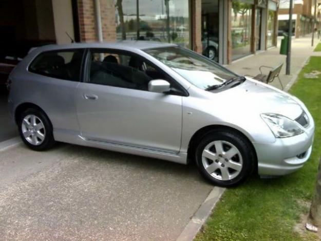 Comprar coche Honda Civic 1.6 3p Coupé '04 en Logroño