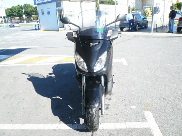 vendo moto yamaha casi nueva