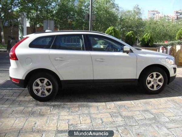 Volvo XC 60 D5 AWD Momentum Auto