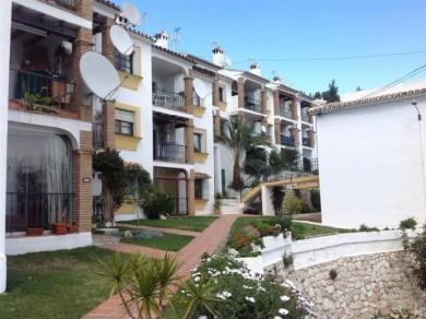 Apartamento con 2 dormitorios se vende en Benalmadena Costa, Costa del Sol